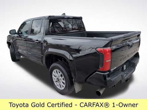 Certified 2024 Toyota Tacoma SR5 image 3