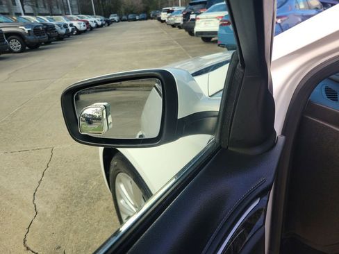 Used 2016 Buick LaCrosse Leather image 12