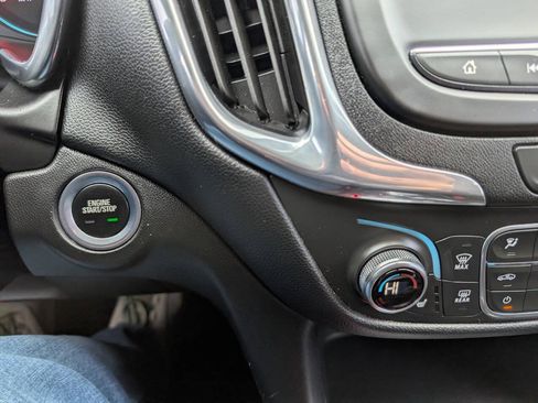 Used 2019 Chevrolet Equinox LT AWD/4WD image 24