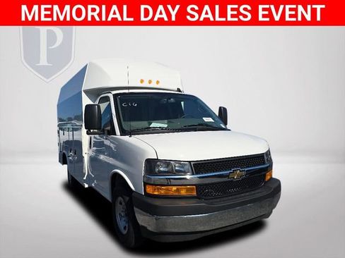 New 2025 Chevrolet Express 3500 w/ Power Convenience Package RWD image 13