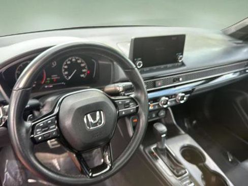 Used 2025 Honda Civic Sport image 16
