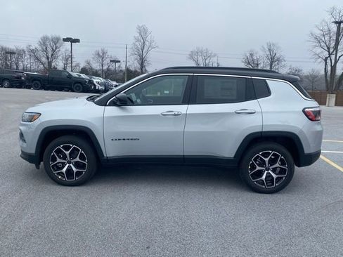 New 2026 Jeep Compass Limited image 4