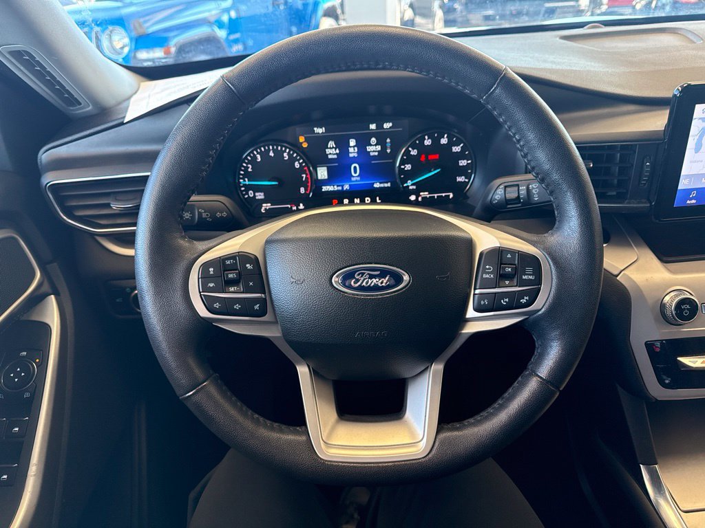 Used 2023 Ford Explorer XLT w/ Equipment Group 202A AWD/4WD image 15