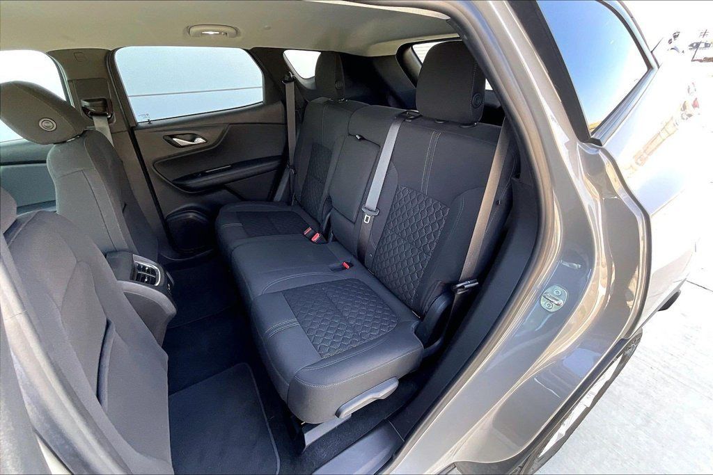 Used 2021 Chevrolet Blazer LT FWD image 25