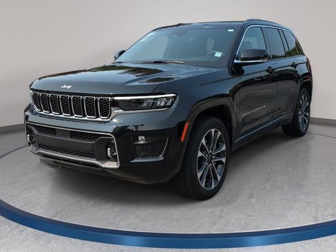 Certified 2025 Jeep Grand Cherokee Overland w/ Trailer Tow Package AWD/4WD image 1