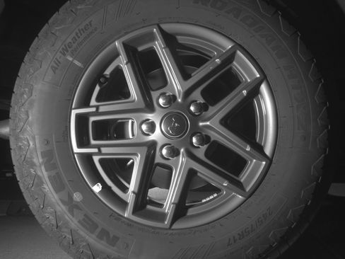 Used 2025 Jeep Wrangler Unlimited Sport AWD/4WD image 15