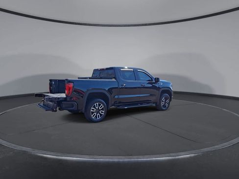 Used 2025 GMC Sierra 1500 AT4 w/ Technology Package image 8