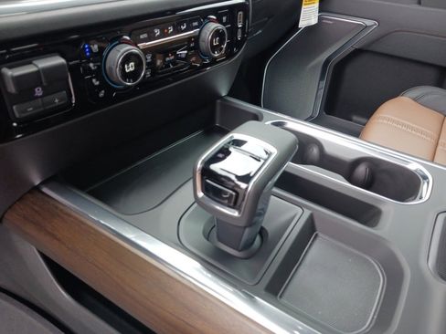 New 2026 Chevrolet Silverado 1500 High Country w/ High Country Premium Package image 24