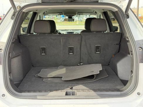 Used 2024 Chevrolet Equinox LT image 6