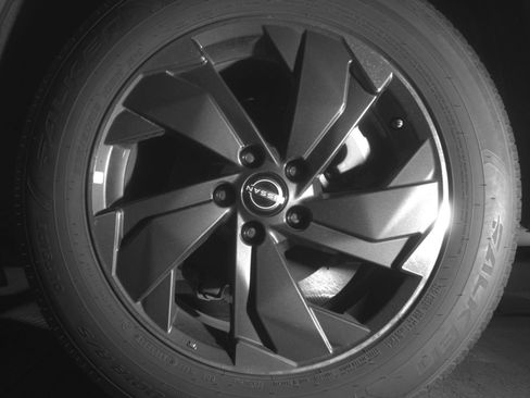 Used 2025 Nissan Rogue SV FWD image 17