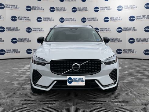Certified 2023 Volvo XC60 B6 Ultimate w/ Protection Package Premier image 8
