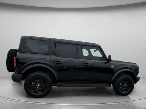 New 2025 Ford Bronco Outer Banks w/ Black Appearance Package image 33