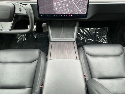 Used 2022 Tesla Model S image 11