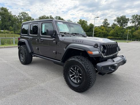Used 2026 Jeep Wrangler Unlimited Sport AWD/4WD image 7