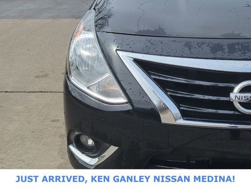 Used 2018 Nissan Versa SV w/ SV Special Edition Package image 8