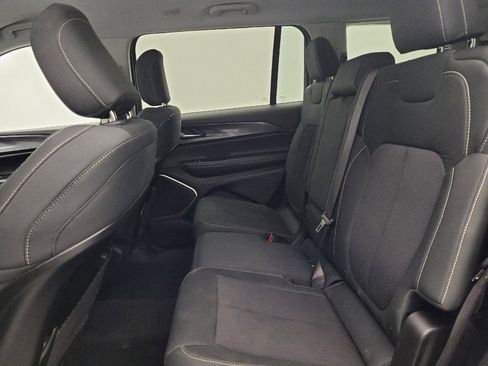 Used 2021 Jeep Grand Cherokee L Laredo w/ Luxury Tech Group I image 18