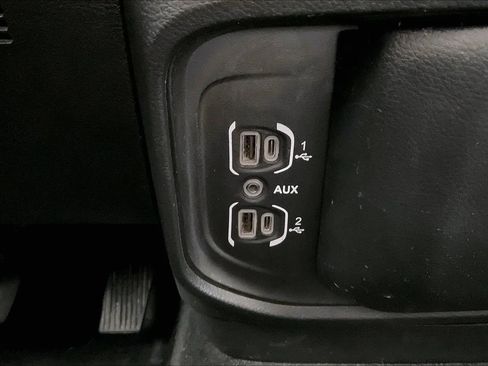 Used 2021 RAM 1500 Laramie AWD/4WD image 22