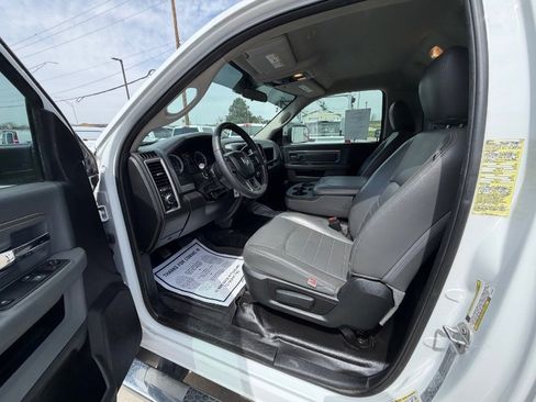 Used 2018 RAM 3500 Tradesman w/ Chrome Appearance Group RWD image 14