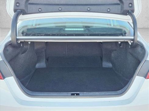 Used 2024 Toyota Camry SE image 6