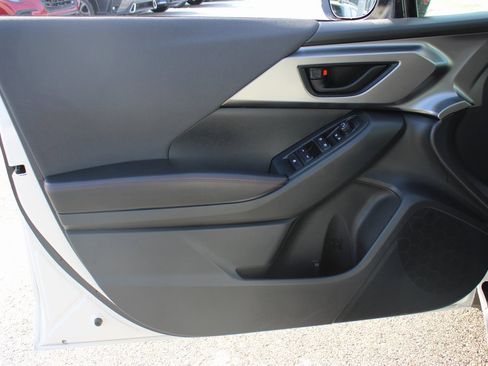 Used 2025 Subaru Impreza 2.0i Sport image 9