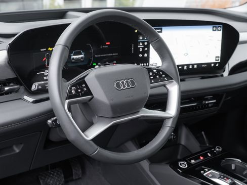 Used 2025 Audi Q6 e-tron Premium Plus w/ Premium Plus image 11