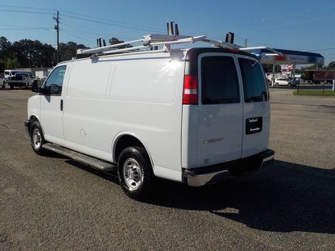 Used 2020 Chevrolet Express 2500 w/ Driver Convenience Package RWD image 3