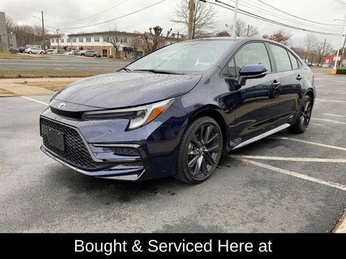 Used 2026 Toyota Corolla SE w/ SE Premium Package image 8