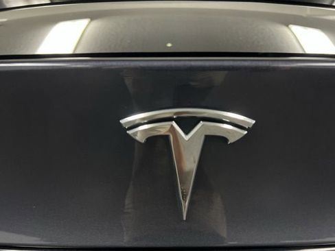 Used 2023 Tesla Model X image 31