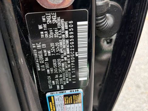 Used 2025 Kia Telluride S AWD/4WD image 5