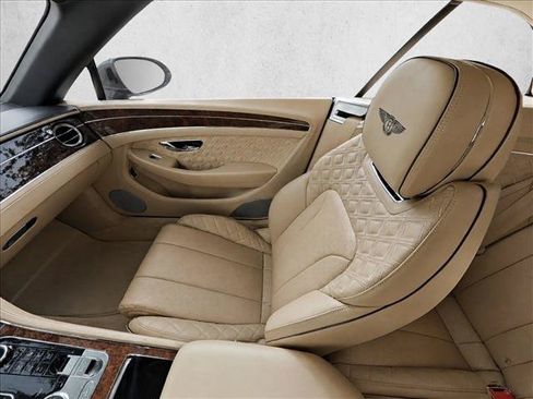 Used 2022 Bentley Continental GT AWD/4WD image 20