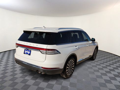 Used 2023 Lincoln Aviator Reserve w/ Equipment Group 201A image 4