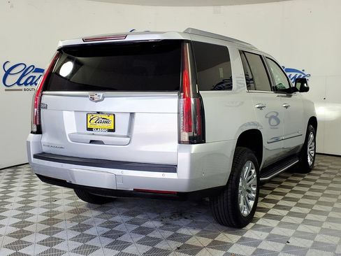 Used 2018 Cadillac Escalade 2WD image 6