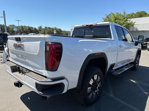 Used 2024 GMC Sierra 2500 Denali w/ Denali Reserve Package AWD/4WD image 5