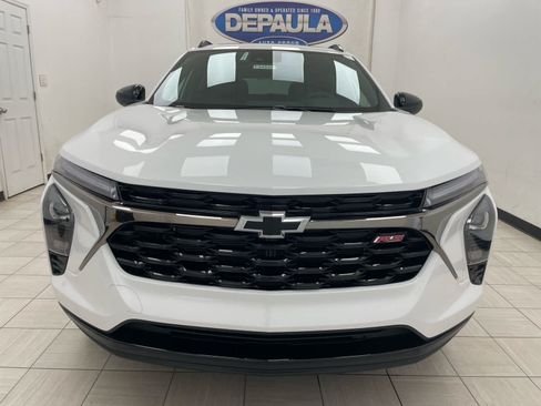 New 2026 Chevrolet Trax RS w/ Sunroof Package FWD image 17