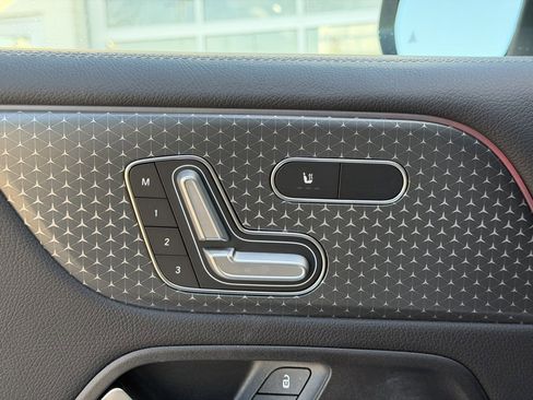 New 2026 Mercedes-Benz GLB 250 4MATIC image 20