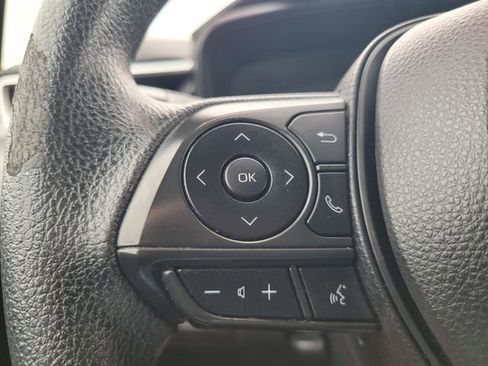 Used 2023 Toyota Corolla LE image 28