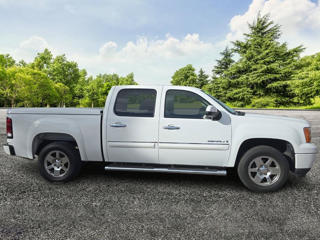 Used 2008 GMC Sierra 1500 Denali AWD/4WD image 8