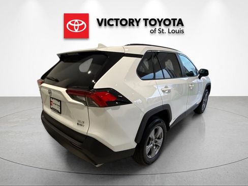Used 2025 Toyota RAV4 XLE image 3
