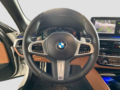 Used 2023 BMW 540i w/ M Sport Package image 11