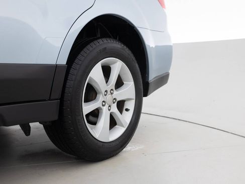 Used 2014 Subaru Outback 2.5i Premium image 20