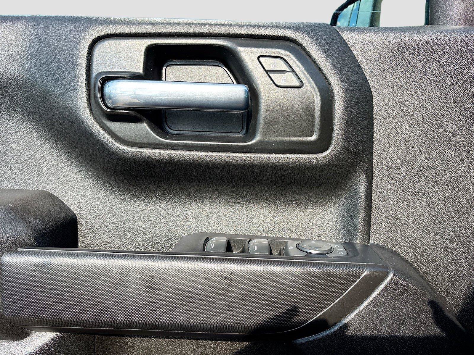 Used 2022 Chevrolet Silverado 1500 Custom AWD/4WD image 17