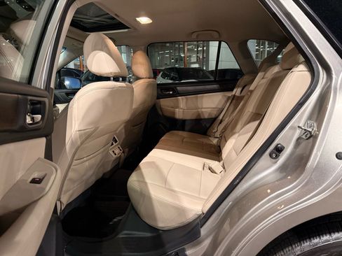 Used 2018 Subaru Outback 2.5i Limited image 15