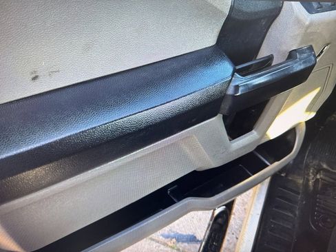 Used 2017 Ford F250 XL w/ Power Equipment Group image 12