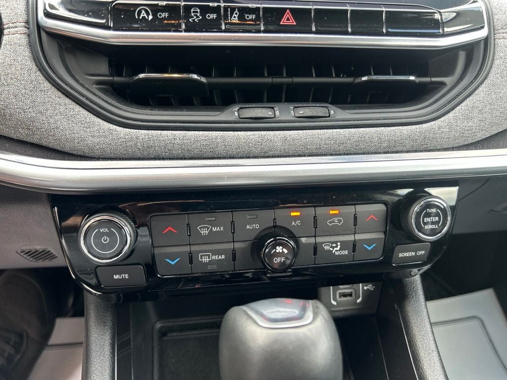 Used 2022 Jeep Compass Latitude AWD/4WD image 19