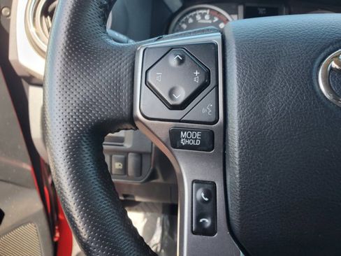Used 2018 Toyota Tacoma SR5 image 16