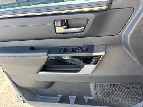 Used 2025 Toyota Tundra Limited image 24