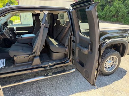 Used 2009 GMC Sierra 2500 SLE w/ Convenience Package AWD/4WD image 44