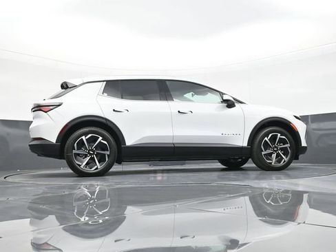 New 2026 Chevrolet Equinox EV LT FWD image 44