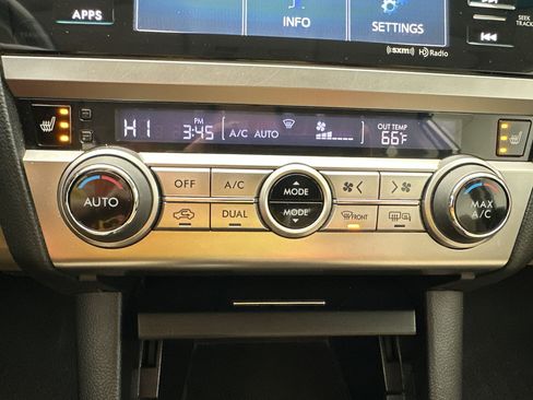 Used 2017 Subaru Legacy 2.5i Premium image 18