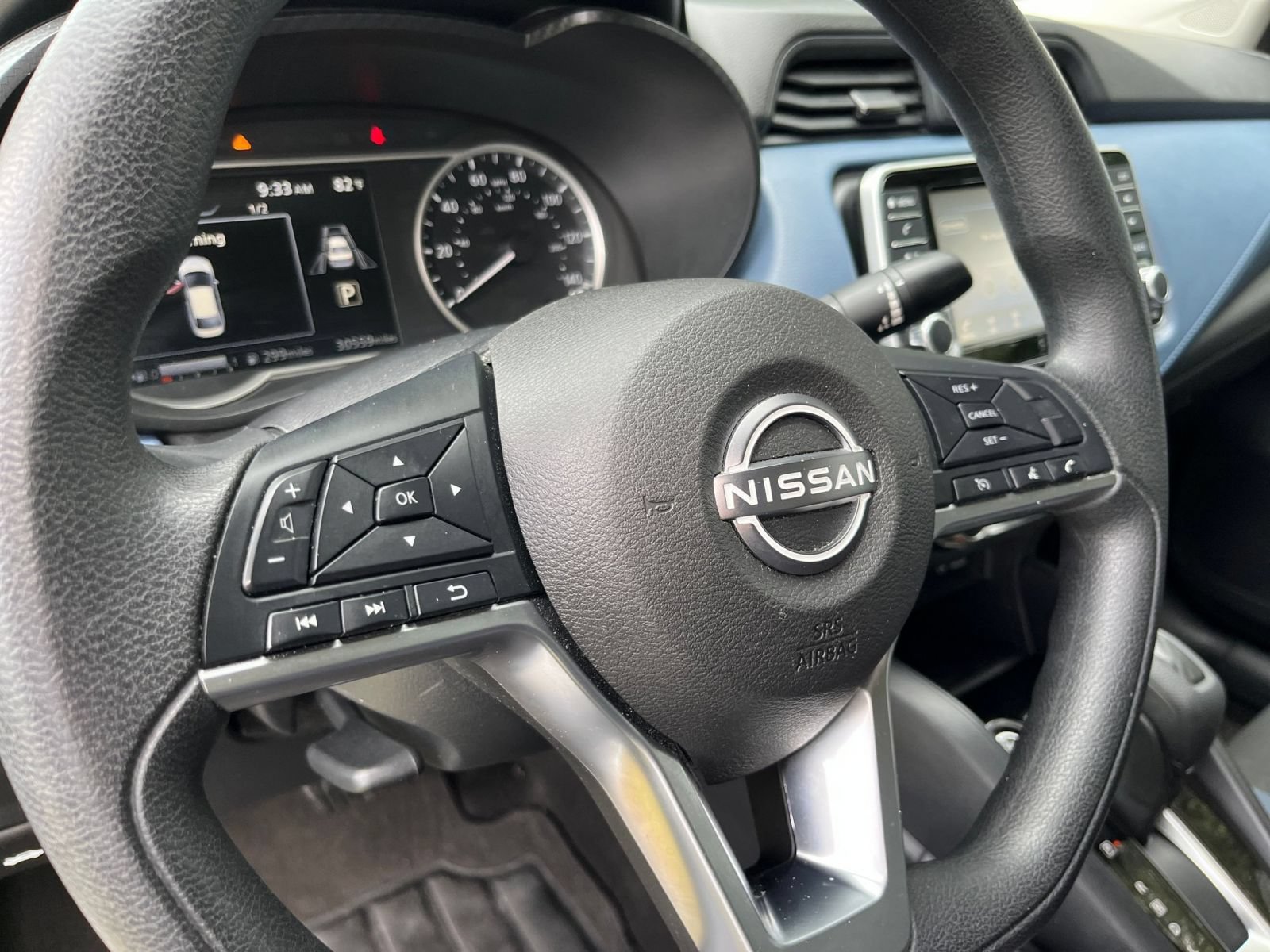 Used 2025 Nissan Versa SV FWD image 25